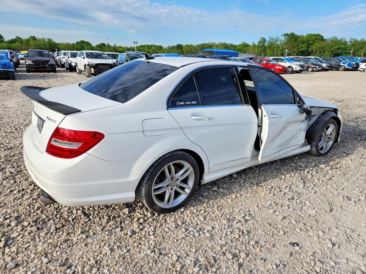2013 Mercedes-Benz C 300 4Matic - Image 3