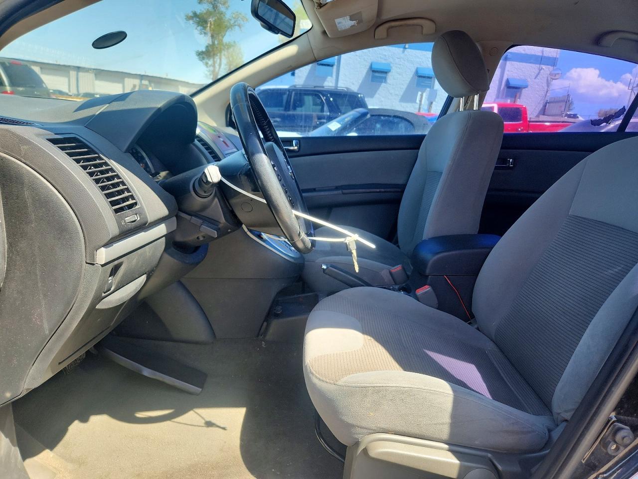 2011 Nissan Sentra 2.0 - Фото 7
