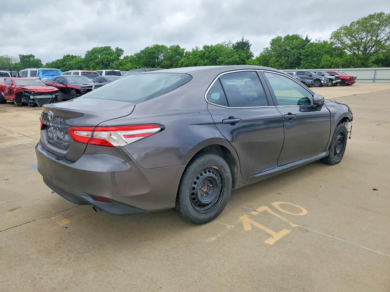 2018 Toyota Camry L - Фото 3