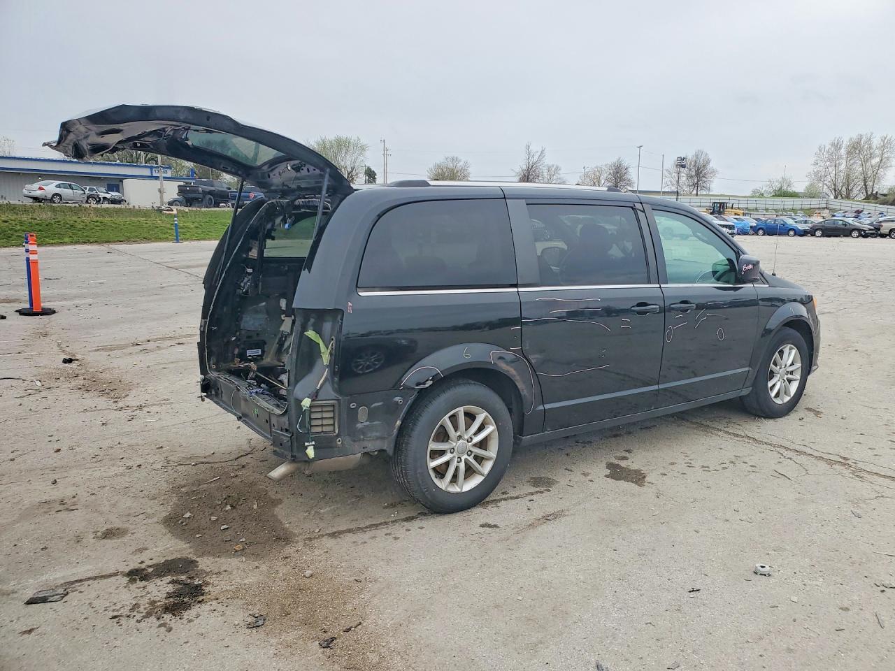2020 Dodge Grand Caravan Sxt - Фото 3