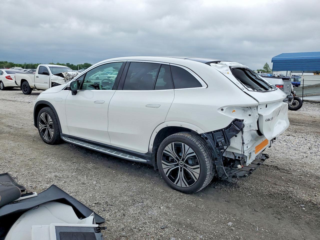 2024 Mercedes-Benz Eqe Suv 350+ - Image 2