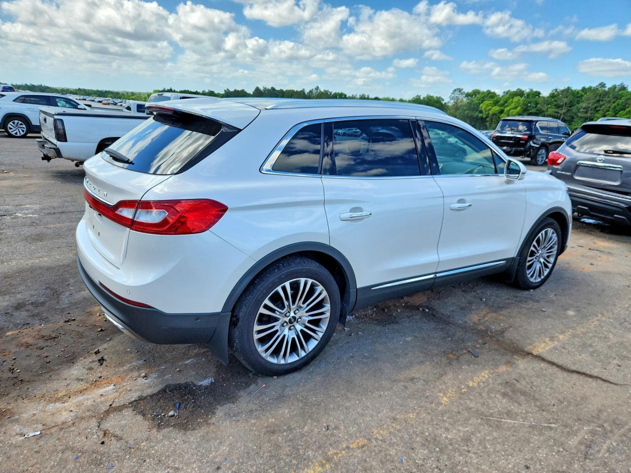 2016 Lincoln Mkx Reserve - Image 3