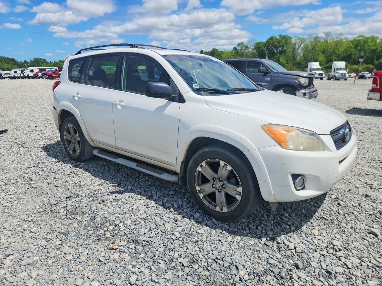 2011 Toyota Rav4 Sport - Image 4