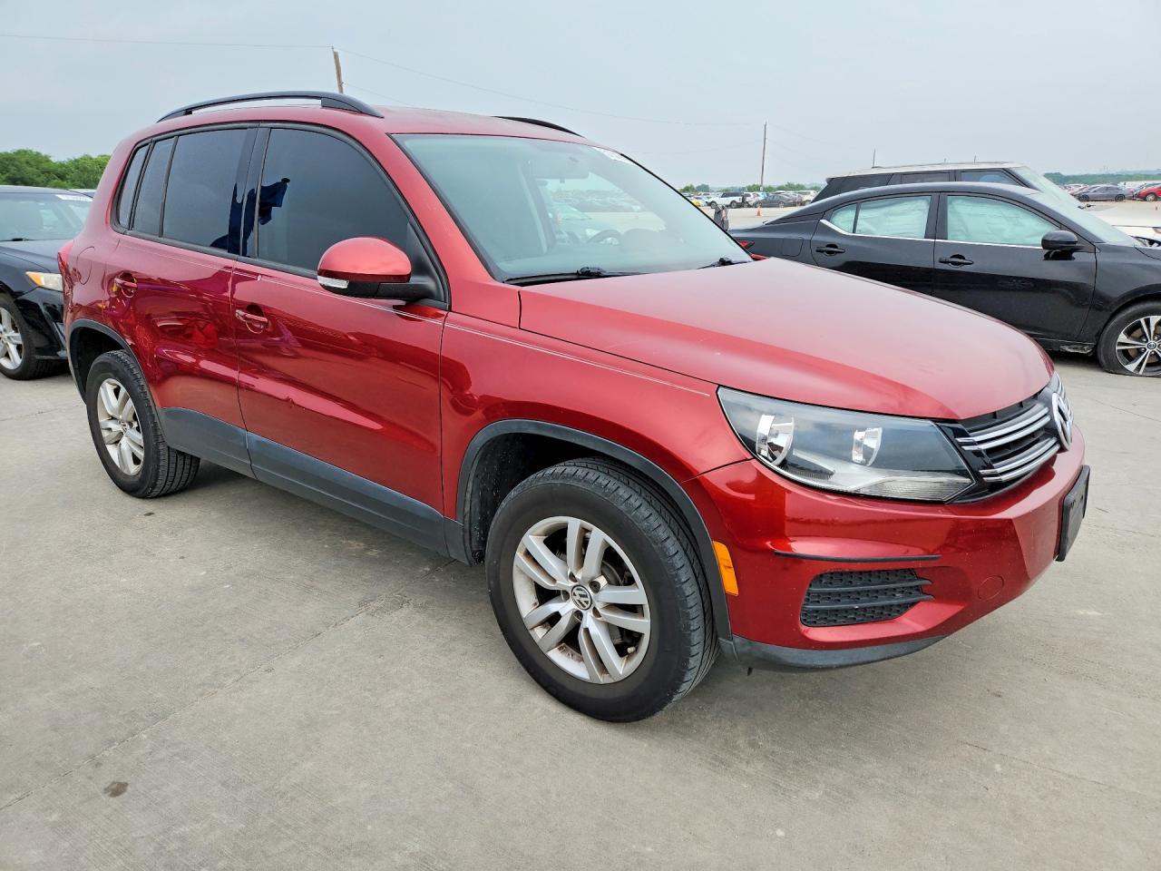 2015 Volkswagen Tiguan S - Фото 4