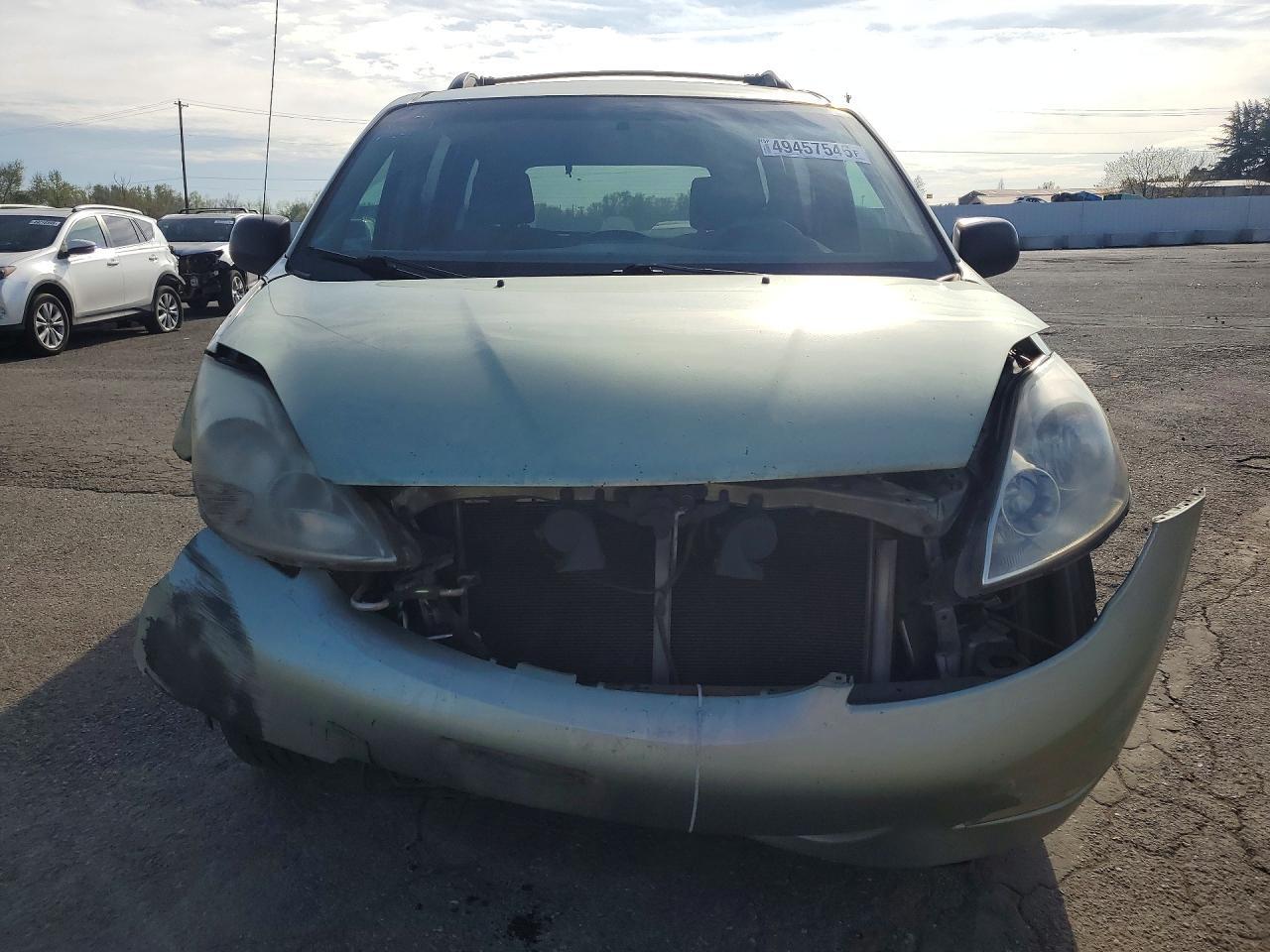 2008 Toyota Sienna Le 7-Passenger - Image 5