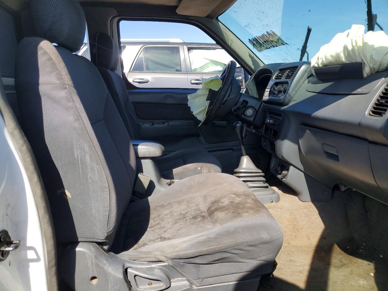 2001 Nissan Frontier Xe - Фото 7