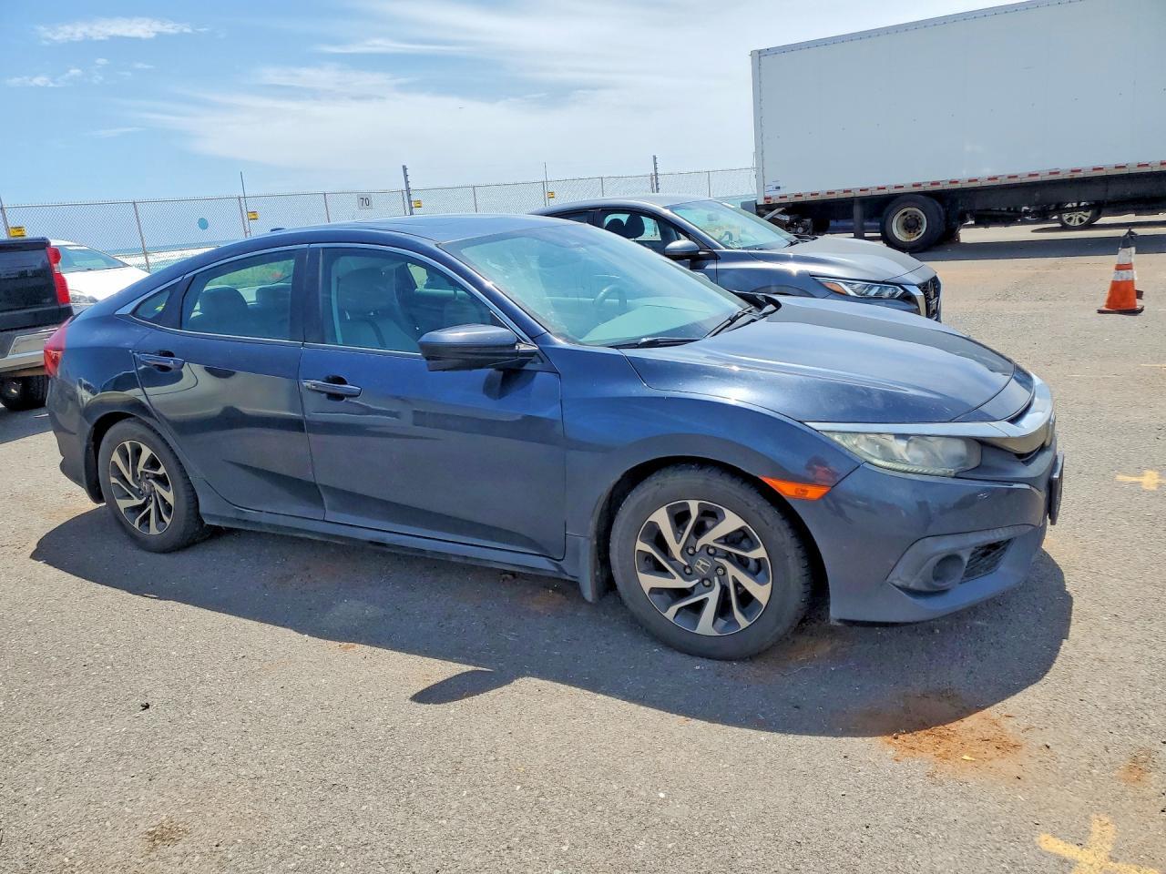 2017 Honda Civic Ex - Image 4