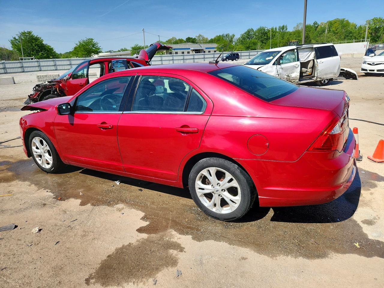 2012 Ford Fusion Se - Фото 2