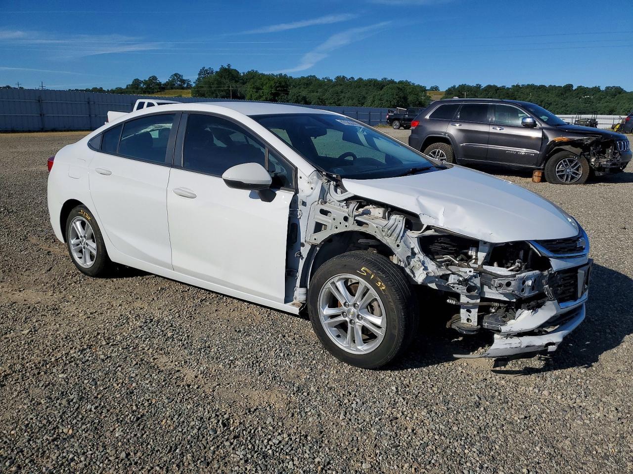 2017 Chevrolet Cruze Ls - Фото 4