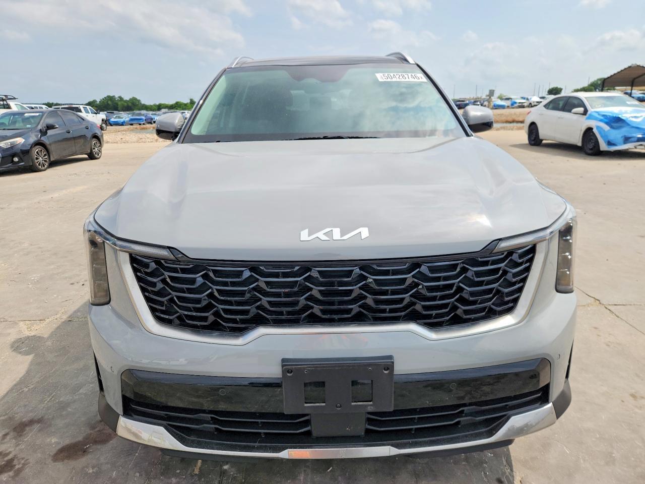 2025 Kia Sorento S - Image 5