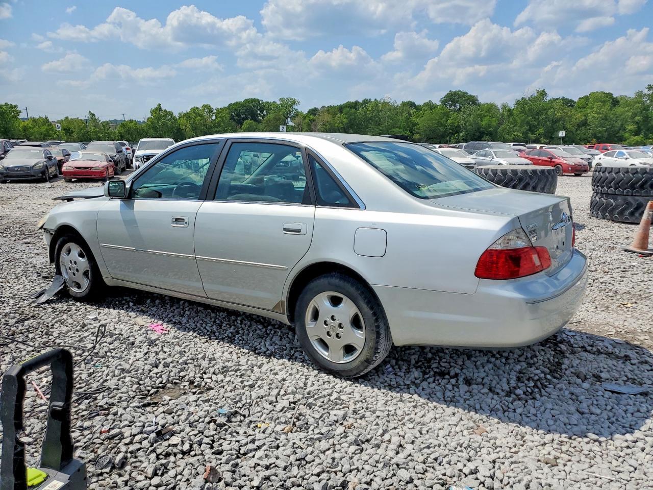 2004 Toyota Avalon Xls - Image 2