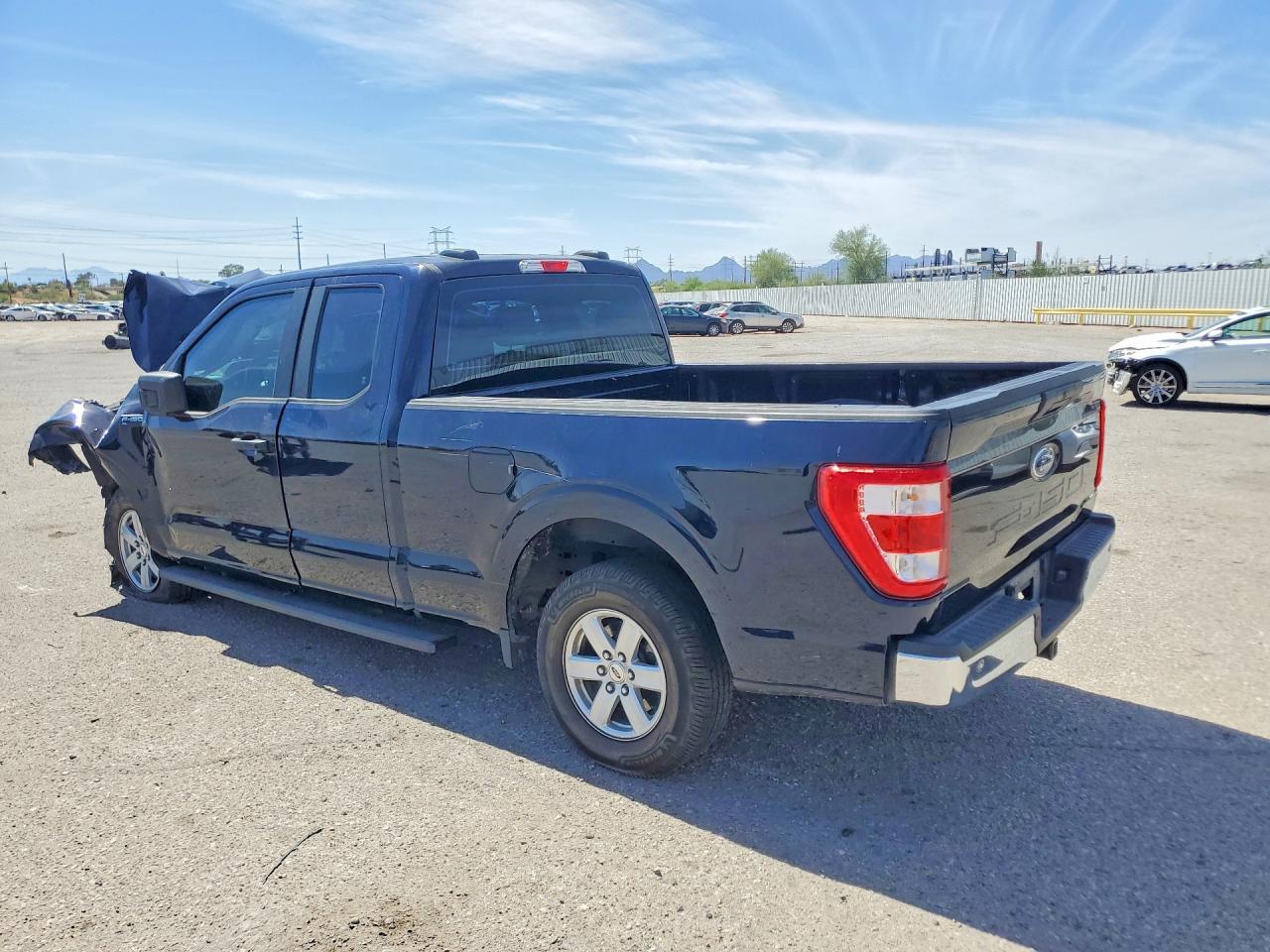 2022 Ford F150 Super Cab - Фото 2