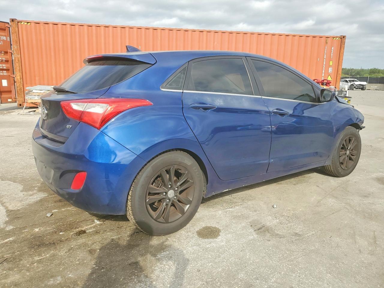 2013 Hyundai Elantra Gt Base - Image 3