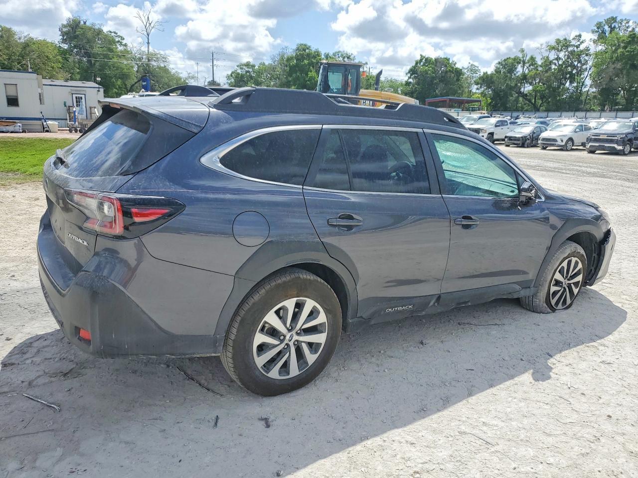 2025 Subaru Outback Premium - Image 3