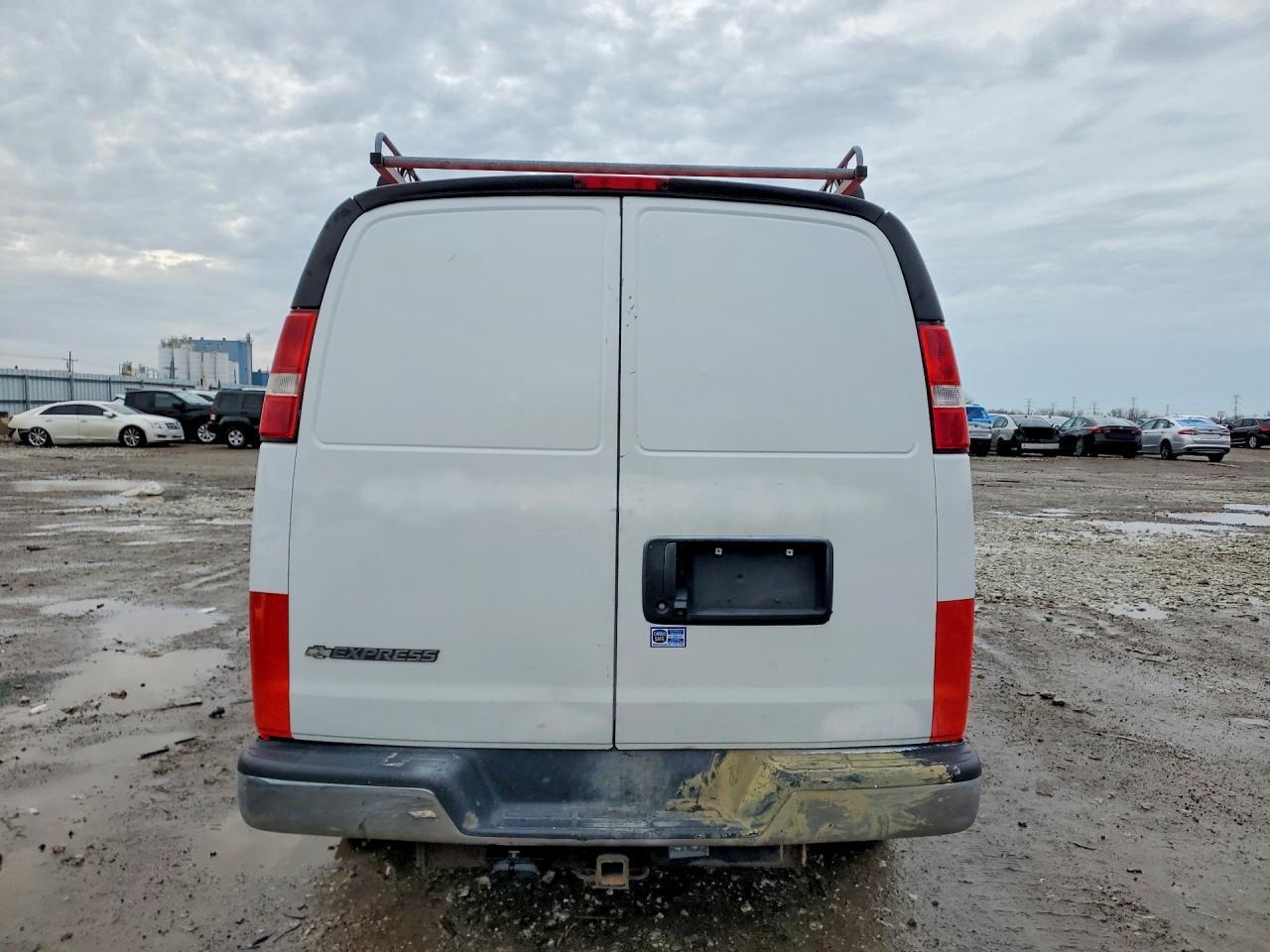 2018 Chevrolet Express G3500 - Фото 6