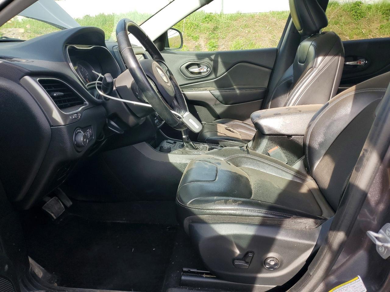 2020 Jeep Cherokee - Фото 7