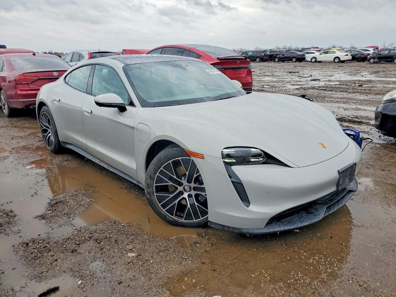 2023 Porsche Taycan - Image 4