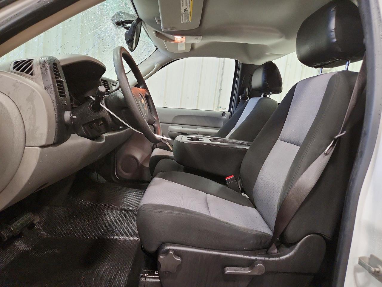 2009 Chevrolet Silverado C1500 - Image 7