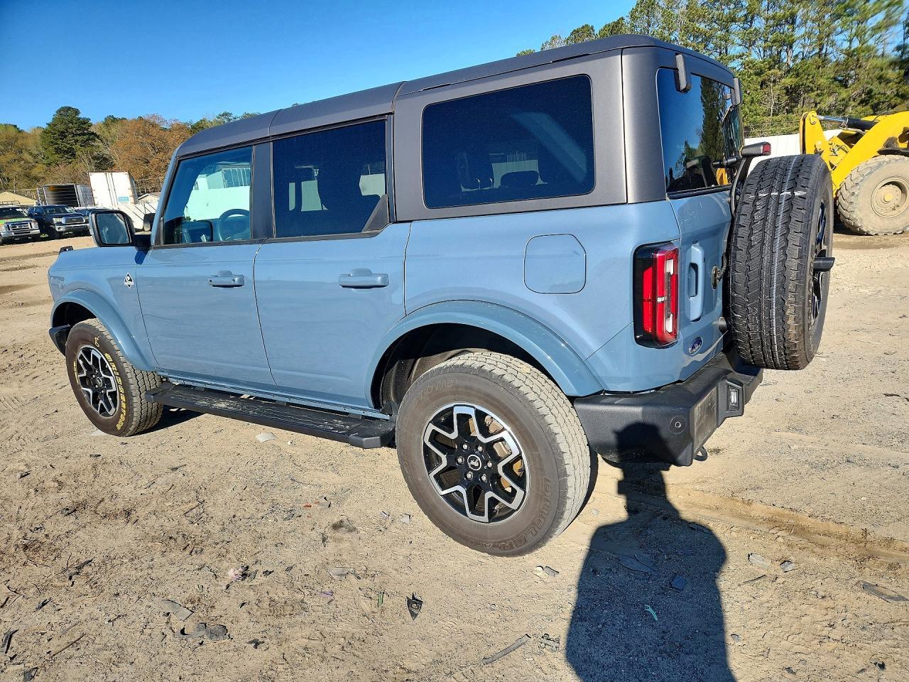 2024 Ford Bronco Outer Banks - Фото 2