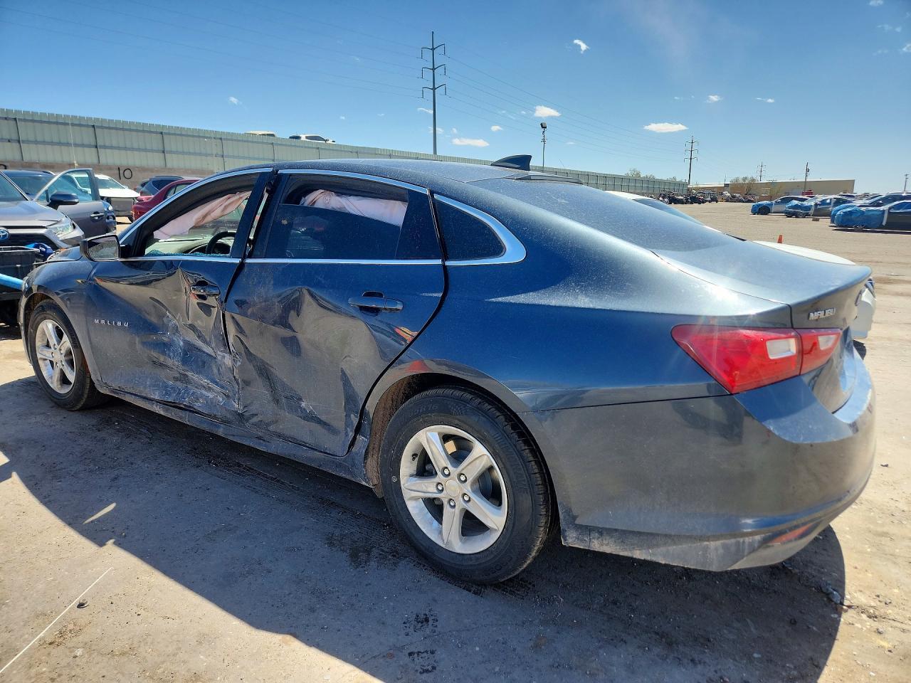 2019 Chevrolet Malibu Ls - Image 2