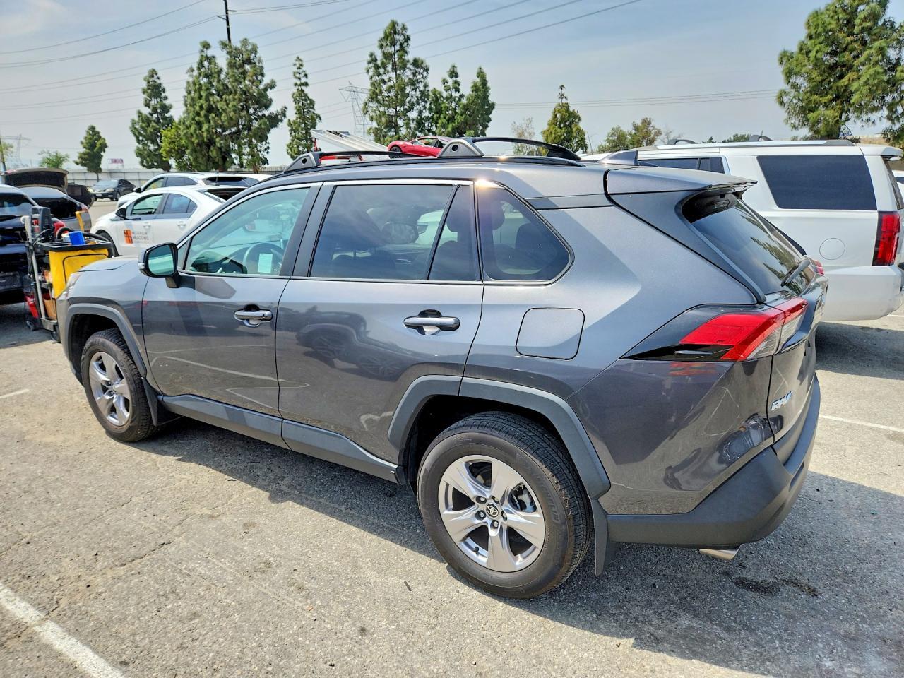 2023 Toyota Rav4 Xle - Фото 2