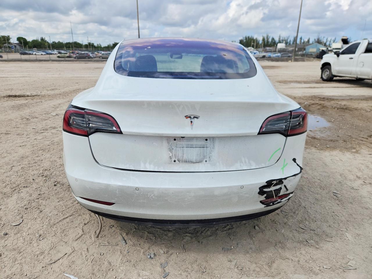 2018 Tesla Model 3 - Image 6