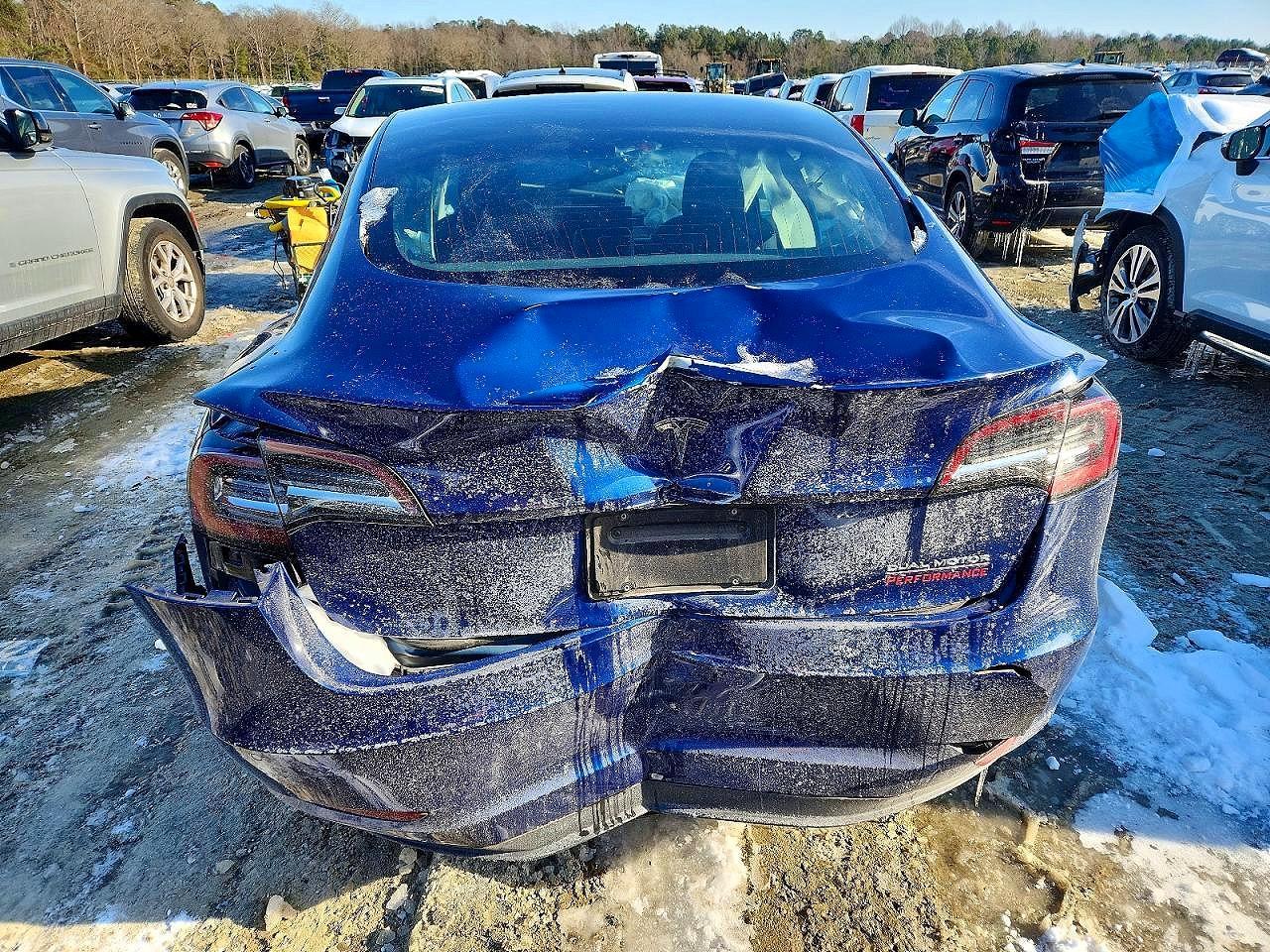 2020 Tesla Model 3 - Фото 6