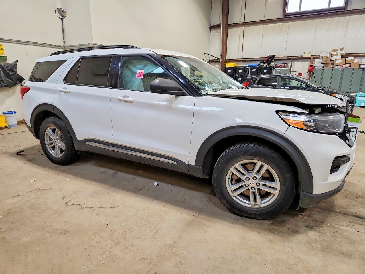 2023 Ford Explorer Xlt - Image 4