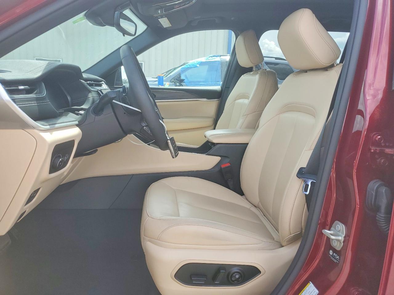 2023 Jeep Grand Cherokee L Limited - Image 7