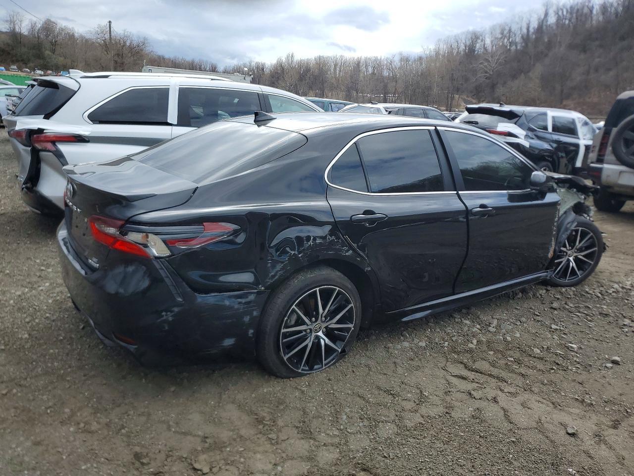 2023 Toyota Camry Fwd Hybrid 4D Se - Image 3