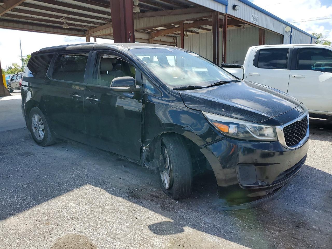 2017 Kia Sedona Lx - Image 4