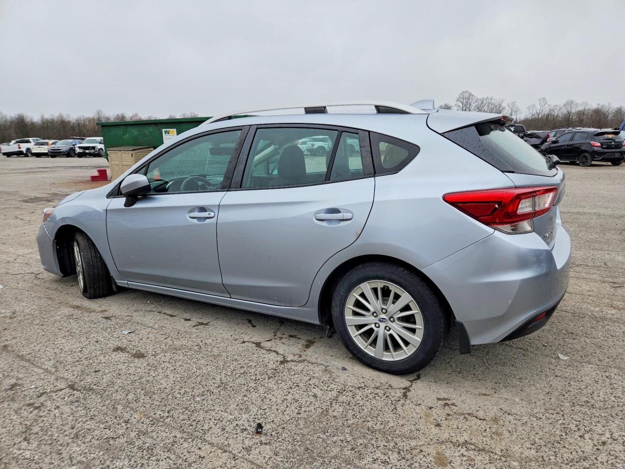 2017 Subaru Impreza Premium Plus - Фото 2