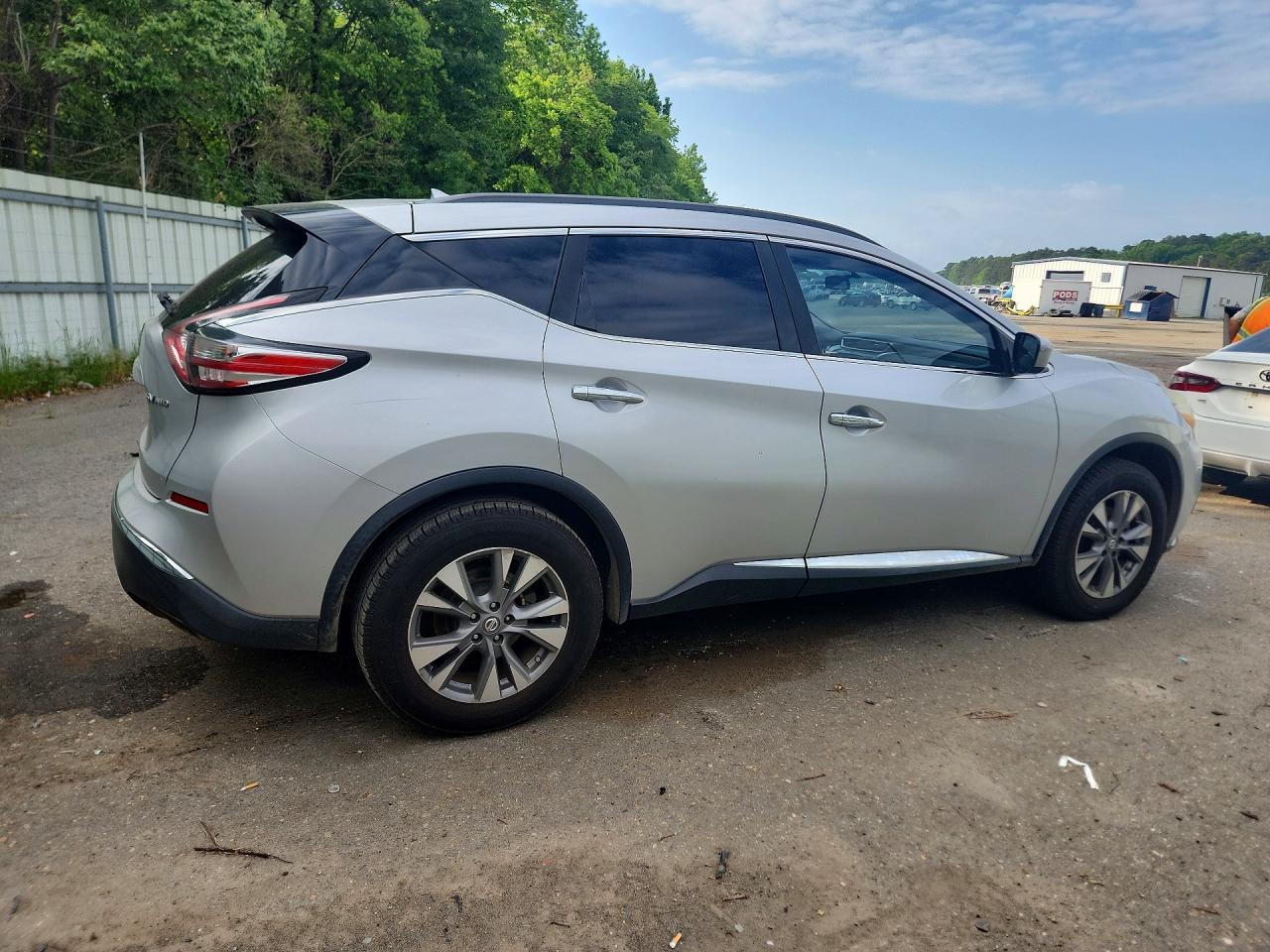 2016 Nissan Murano Sv - Image 3