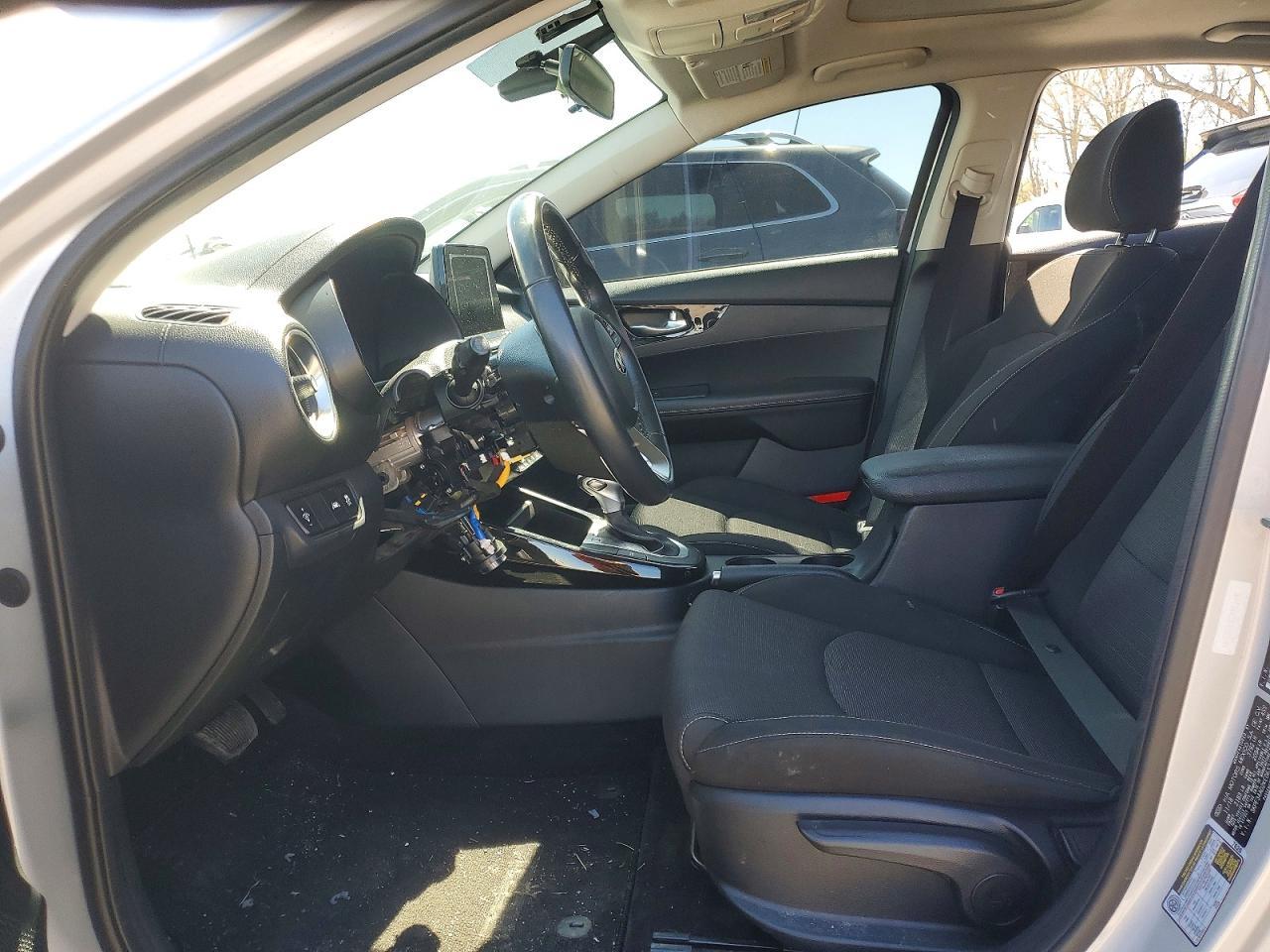 2019 Kia Forte S - Image 7