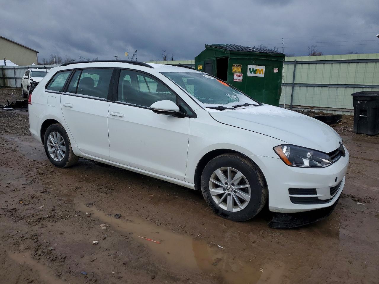 2016 Volkswagen Golf Sportwagen S - Image 4