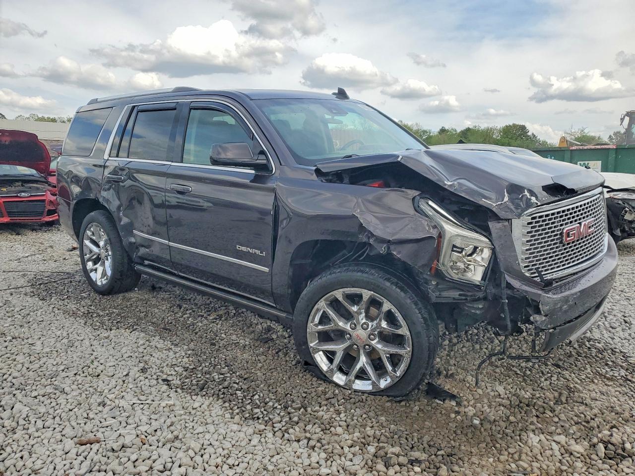 2015 GMC Yukon Denali - Фото 4