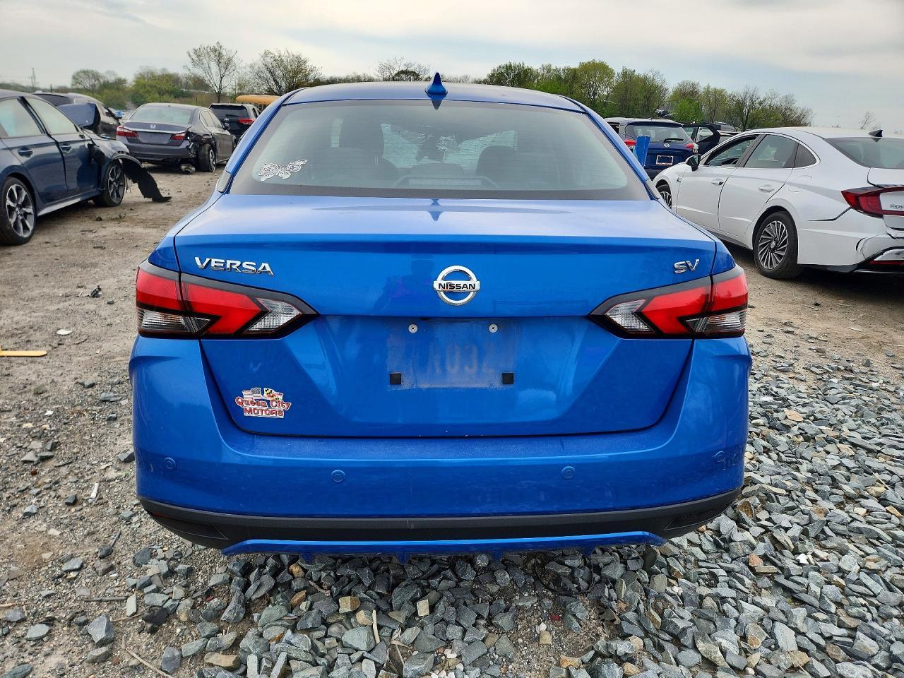 2021 Nissan Versa Sv - Image 6