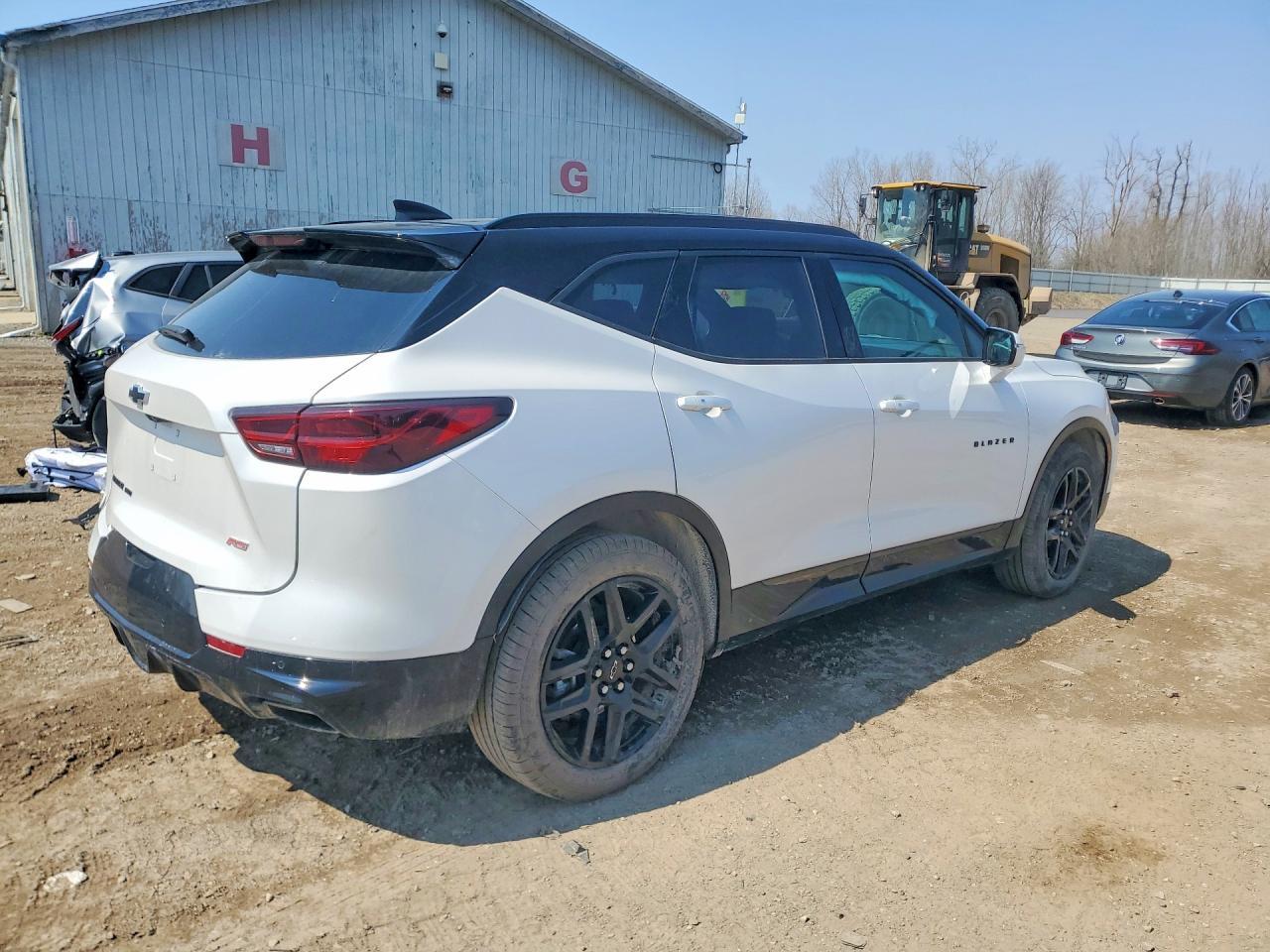 2025 Chevrolet Blazer Rs - Image 3