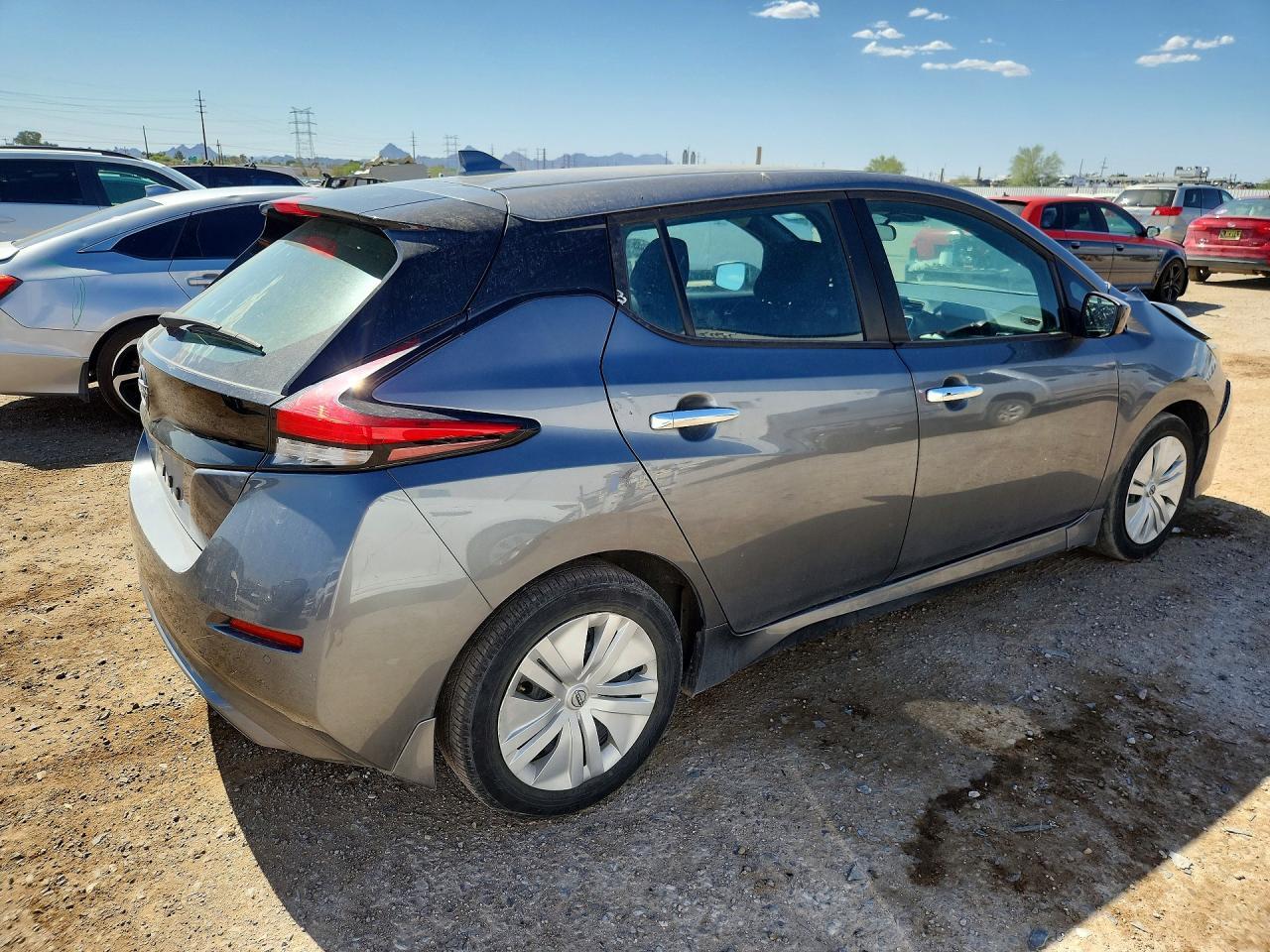 2025 Nissan Leaf S - Фото 3