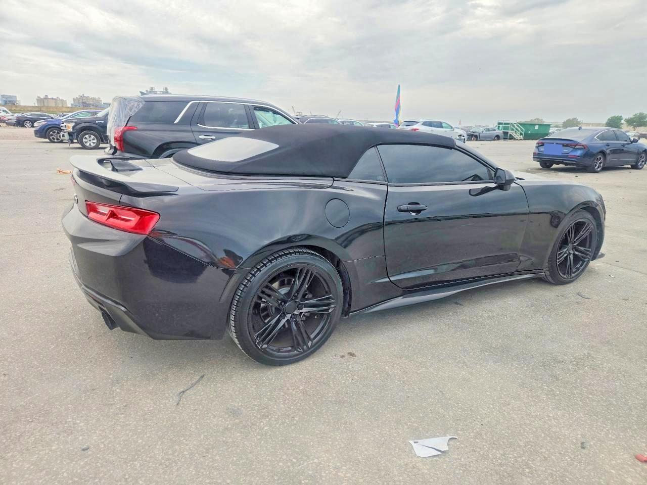 2018 Chevrolet Camaro Lt - Image 3