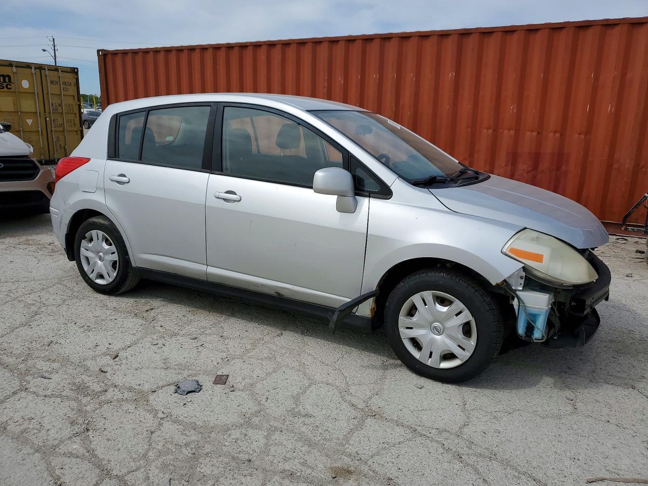 2011 Nissan Versa 1.8 S - Фото 4