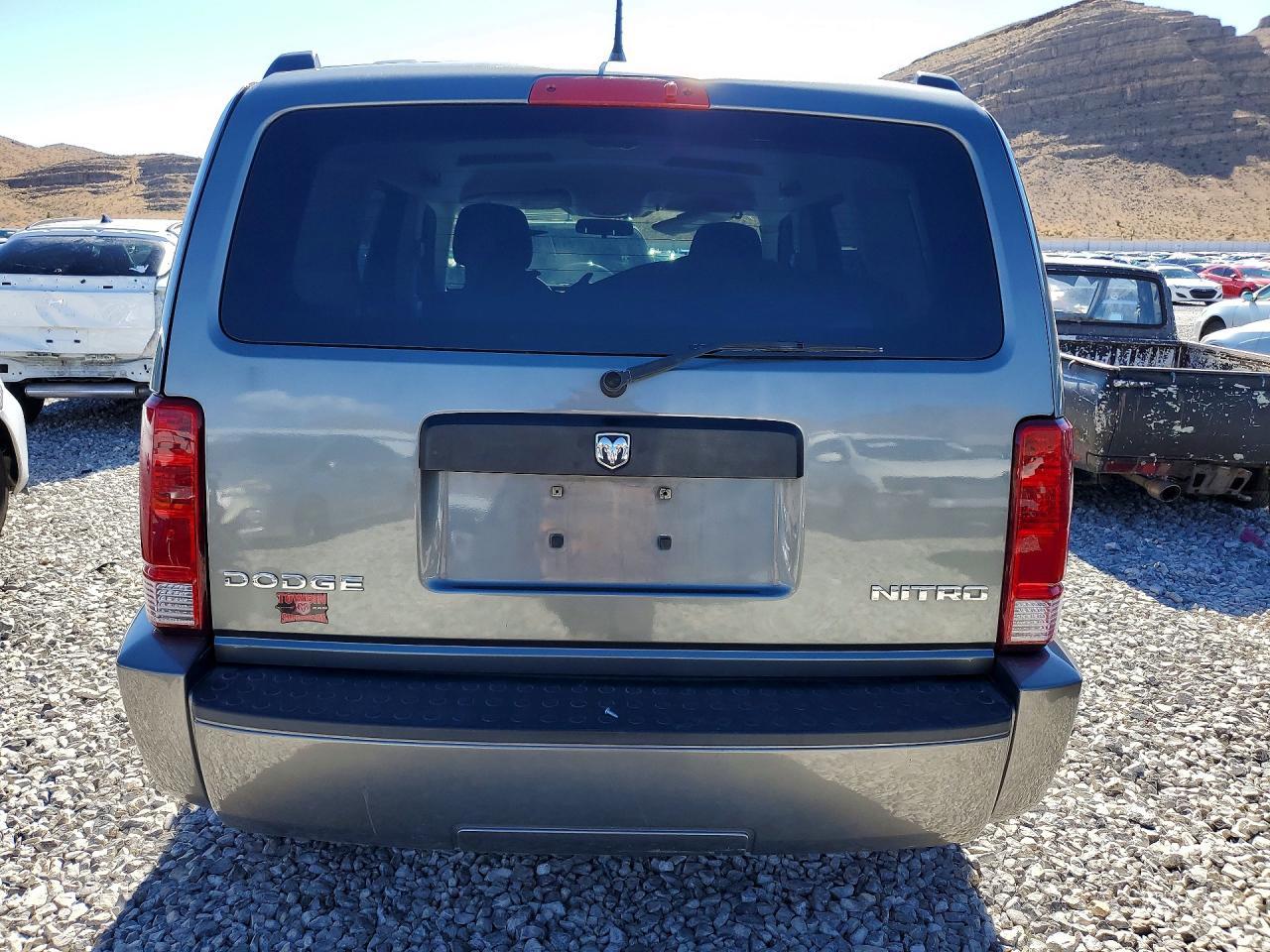 2011 Dodge Nitro Heat - Image 6