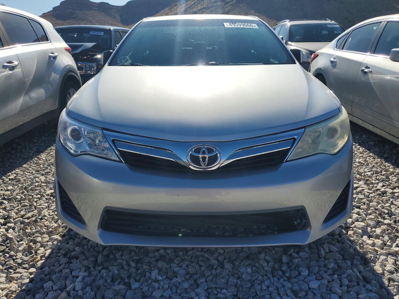 2012 Toyota Camry Base - Фото 5