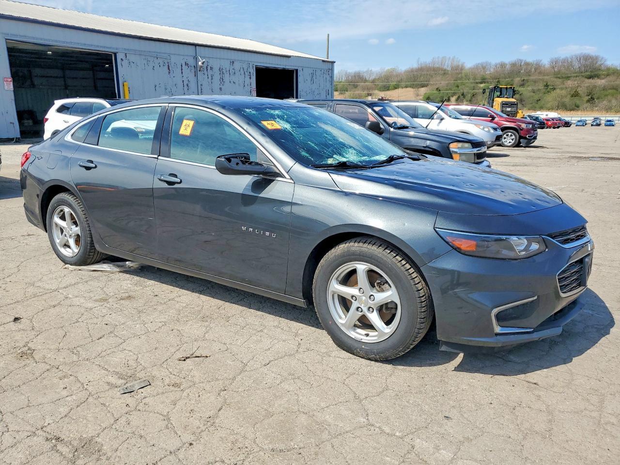 2017 Chevrolet Malibu Ls - Фото 4