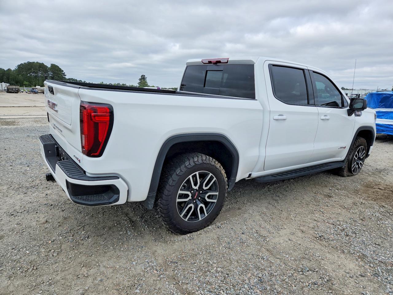 2025 GMC Sierra K1500 At4 - Image 3
