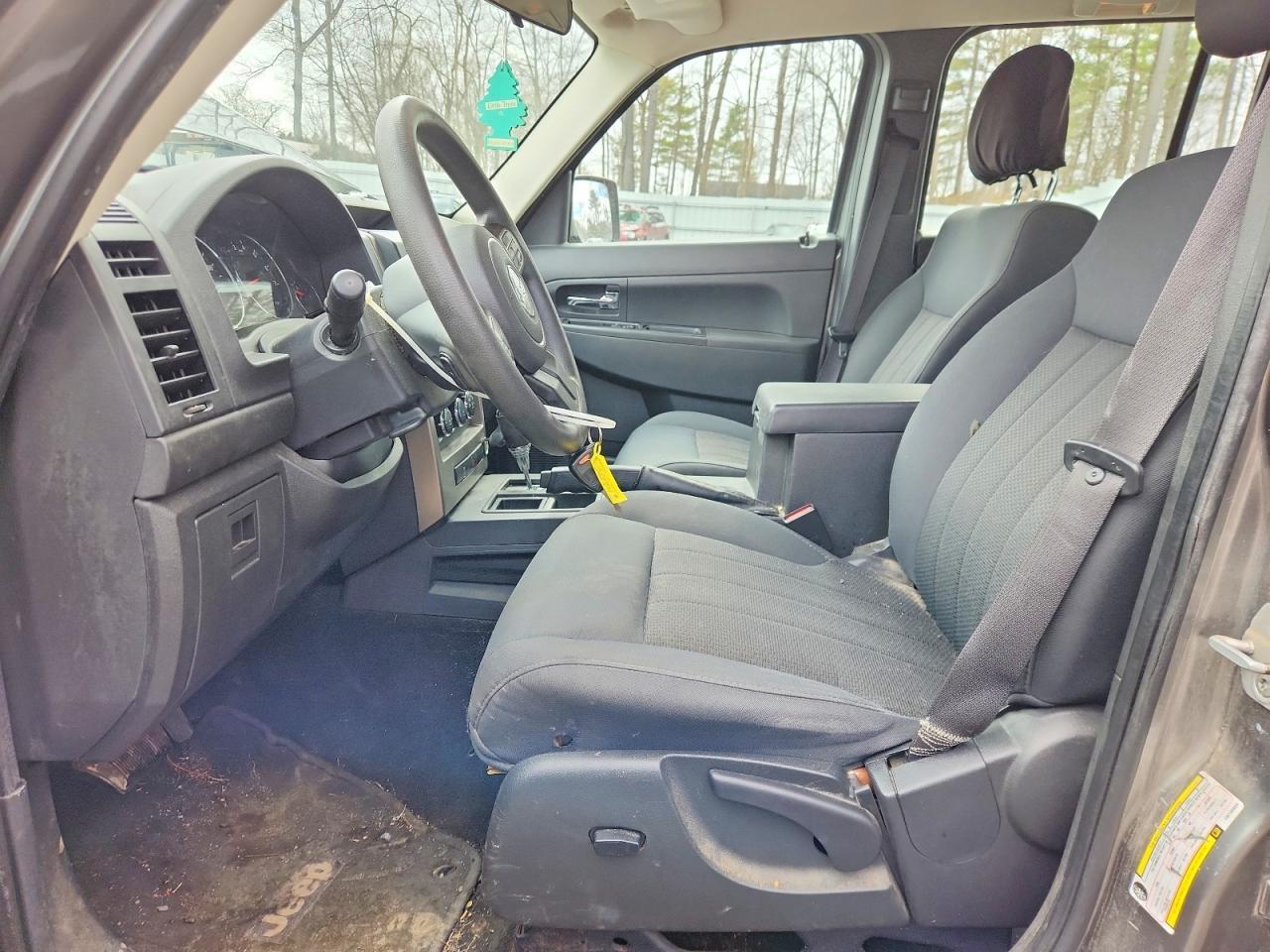 2012 Jeep Liberty Sport - Фото 7
