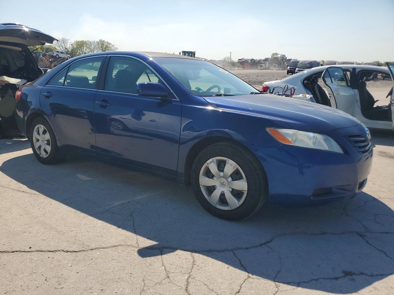 2008 Toyota Camry Le - Фото 4