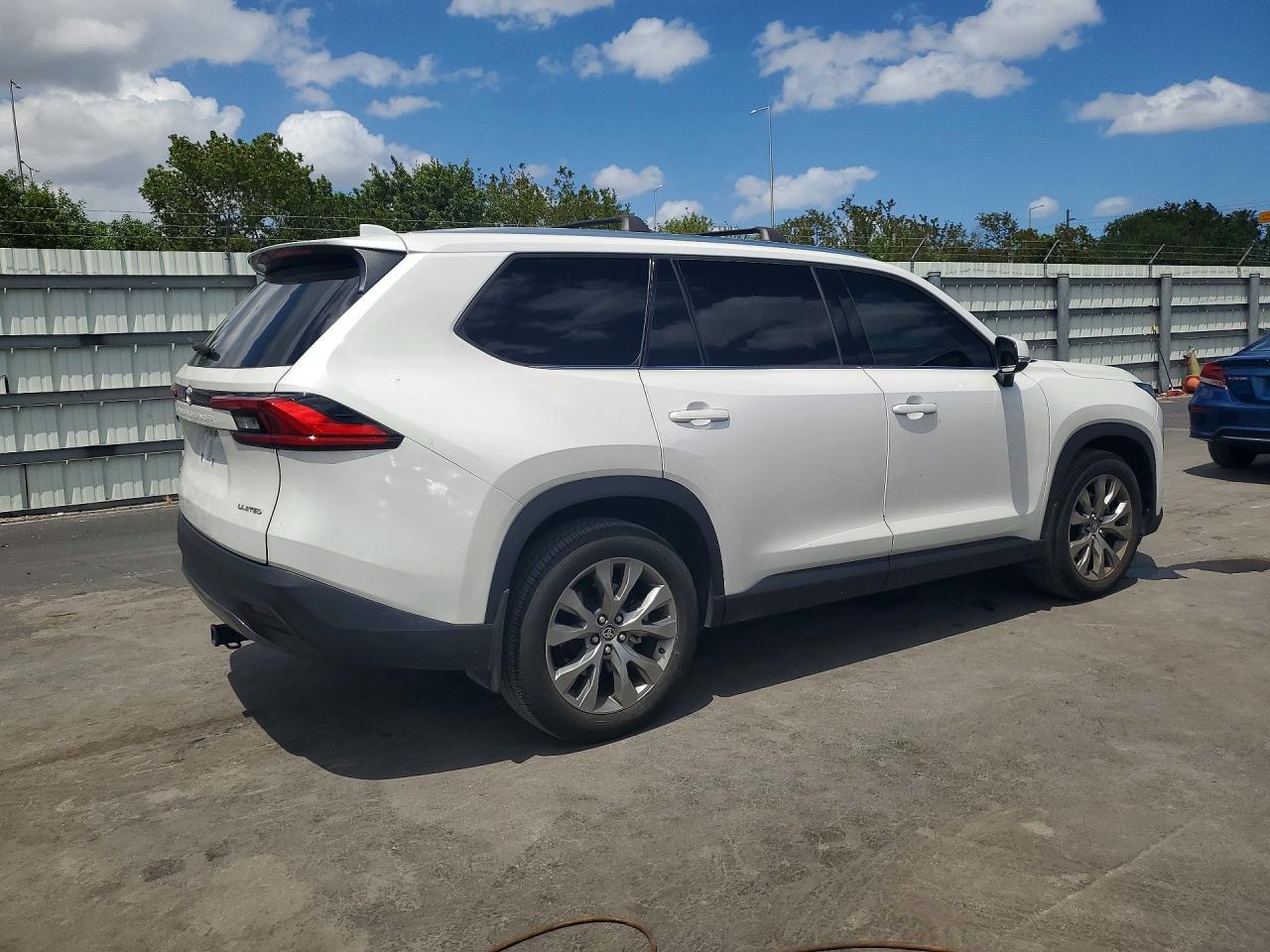 2024 Toyota Grand Highlander Limited - Фото 3