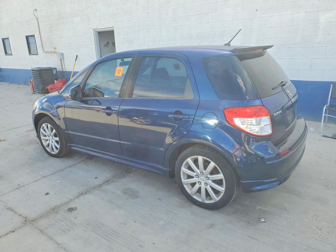2011 Suzuki Sx4 - Фото 2