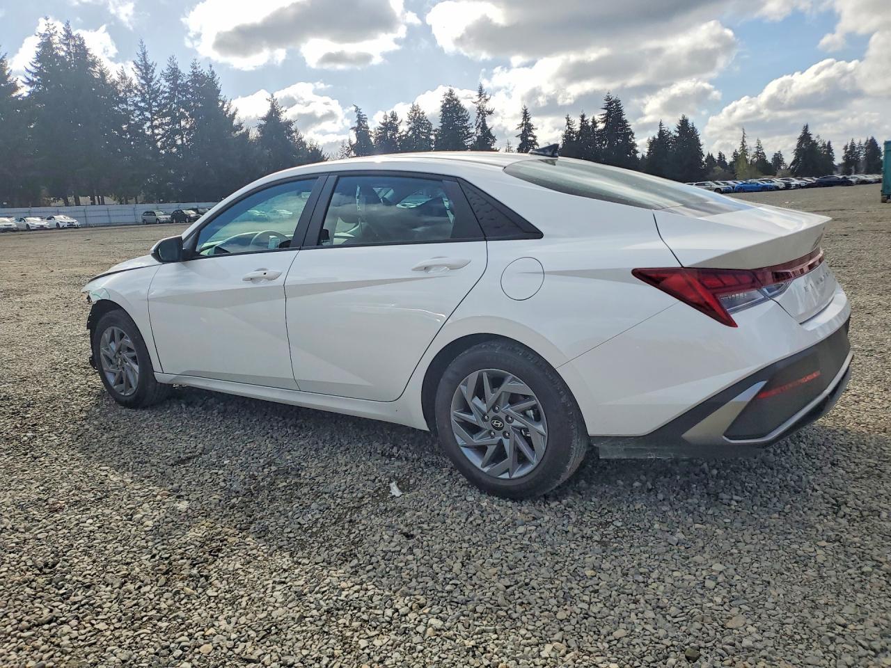 2025 Hyundai Elantra Hybrid Blue - Фото 2